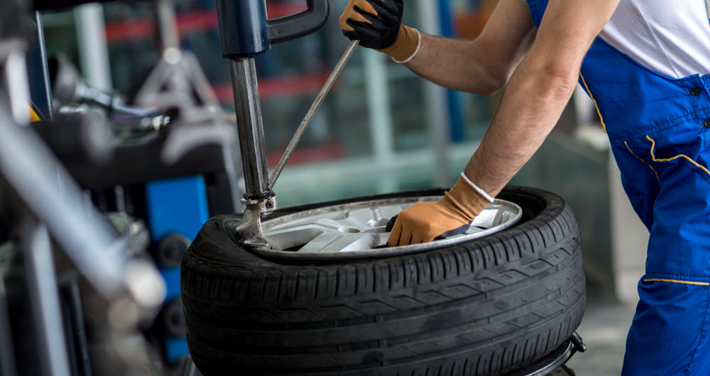Mini Countryman Car Tire Balancing